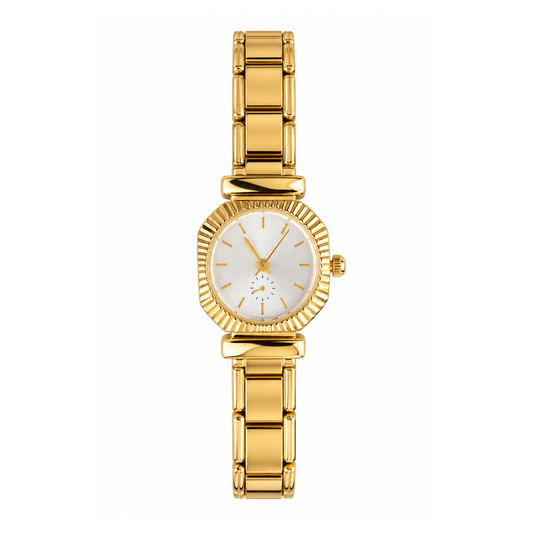 Reloj dorado con fondo blanco