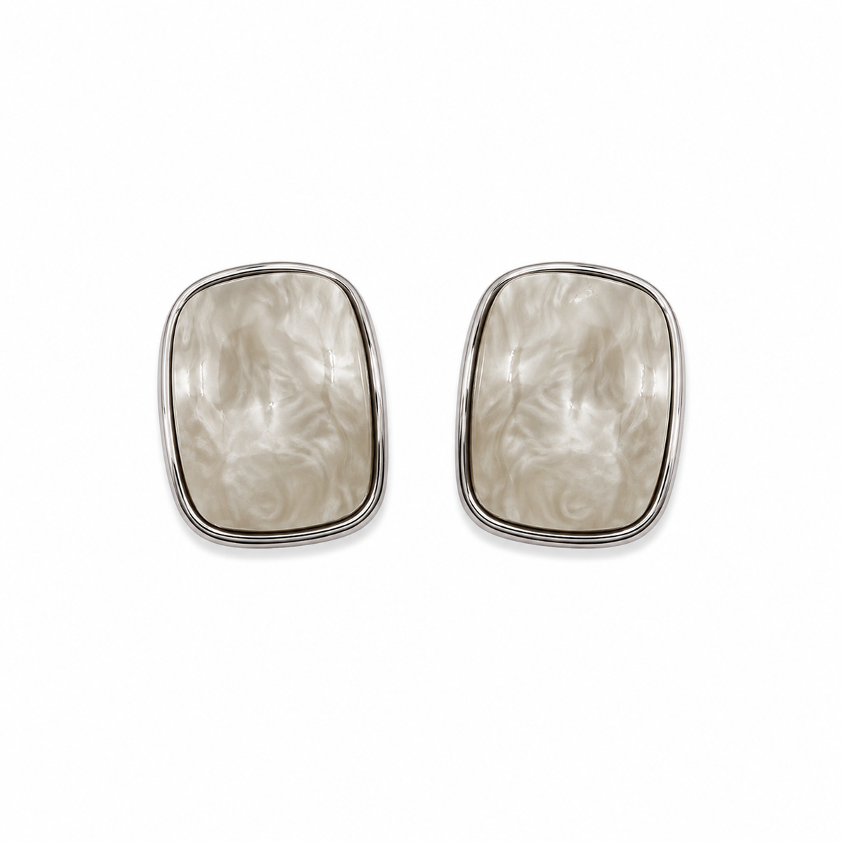 Arete plateado con piedra